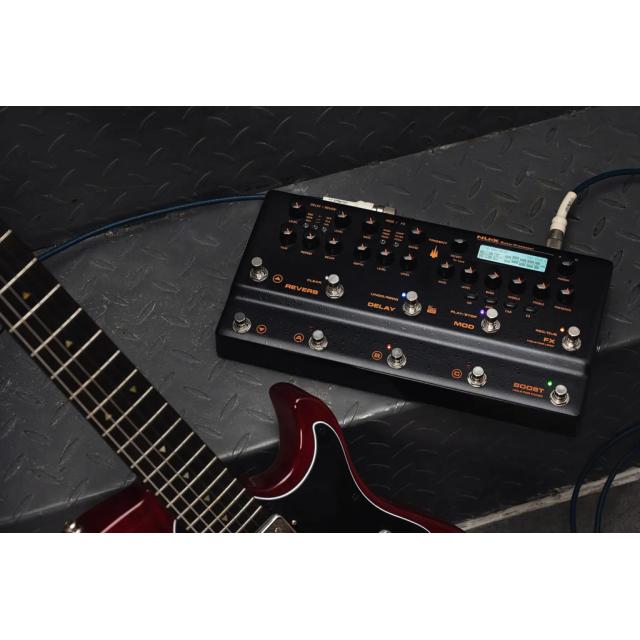 Pedaliera modeler per chitarra
