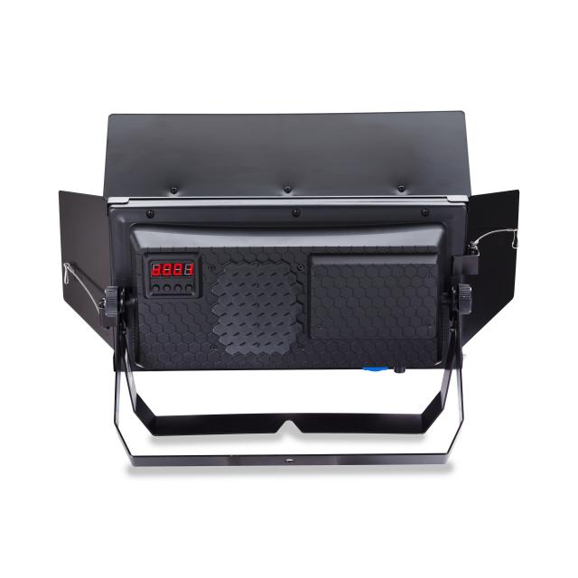 Proiettore con 36 Led da 10W RGBW 4in1 e Alette Richiudibili