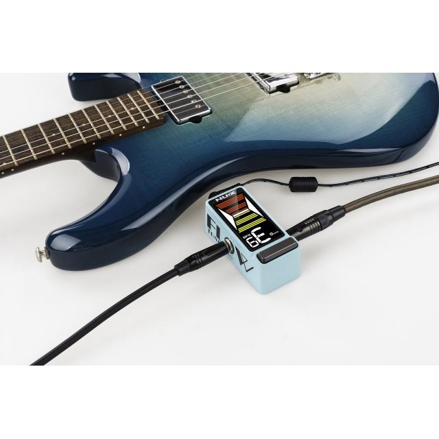 Stompbox tuner w/ Compensated tuning mode (CPS)