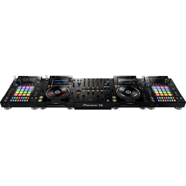 Standalone DJ sampler