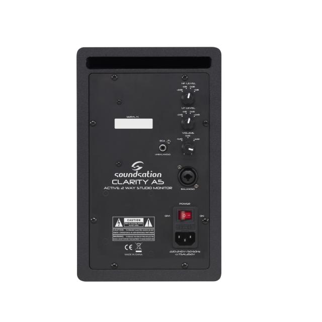 Bi-amplified 2-way studio monitor with 5,25" Woofer