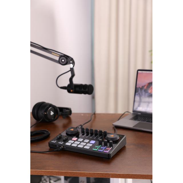 Podcasting Console MAONOCASTER E2 Gen2