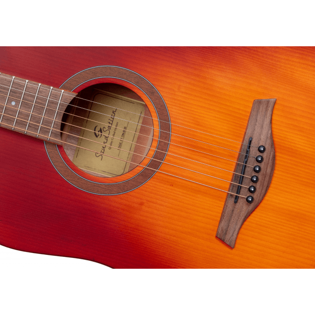Chitarra acustica dreadnought amplificata con armrest in mogano