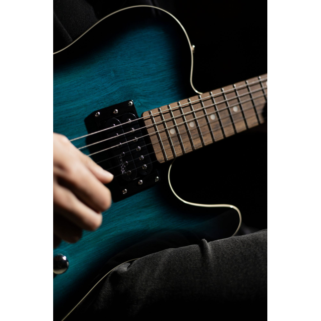 Chitarra elettrica con doppio Humbucker Wilkinson e meccaniche autobloccanti