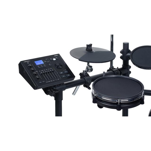 Batteria elettronica compatta ed elegante con Snare MESH, 3 Tom, 1 Crash ed Hi-Hat tutti a 2 Zone ed un Ride a 3 Zone.
