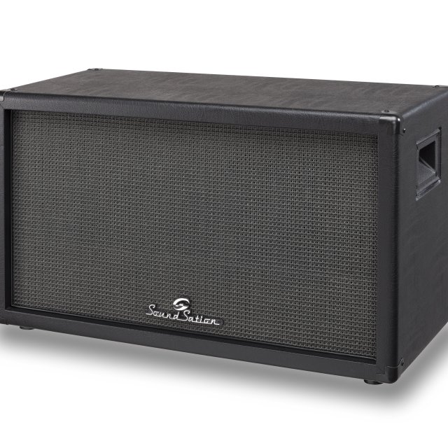 2x12" guitar cabinet equipped with Celestion Seventy 80