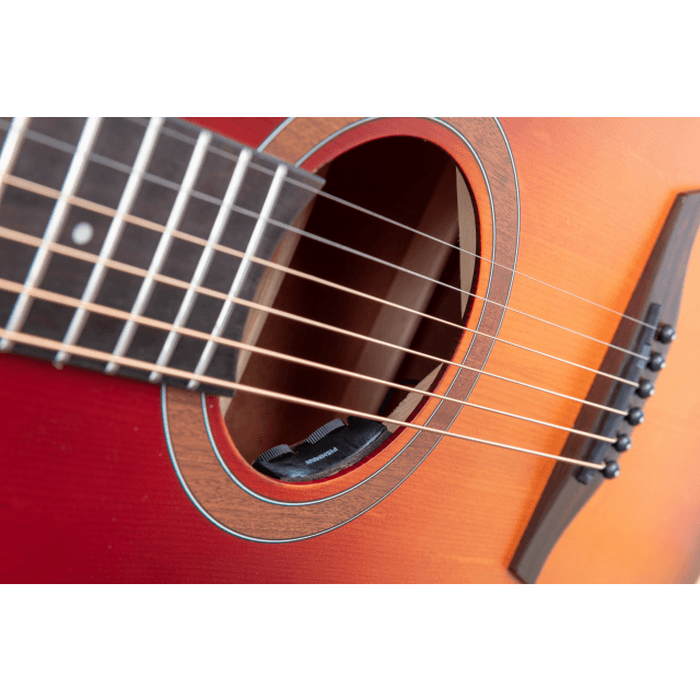 Chitarra acustica dreadnought amplificata con armrest in mogano