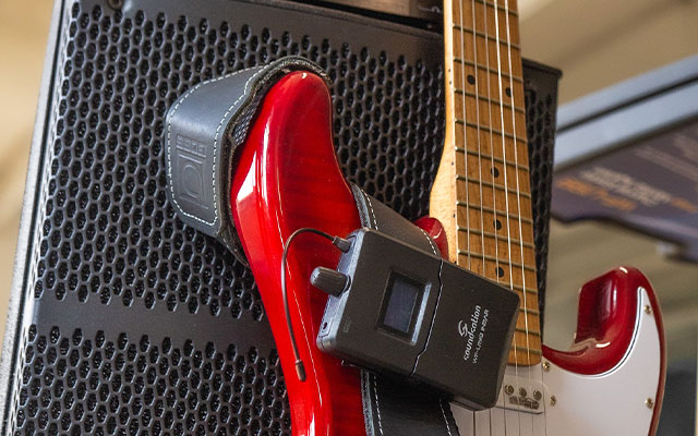 Soundsation introduces the IN-EAR monitoring system WF-U99!