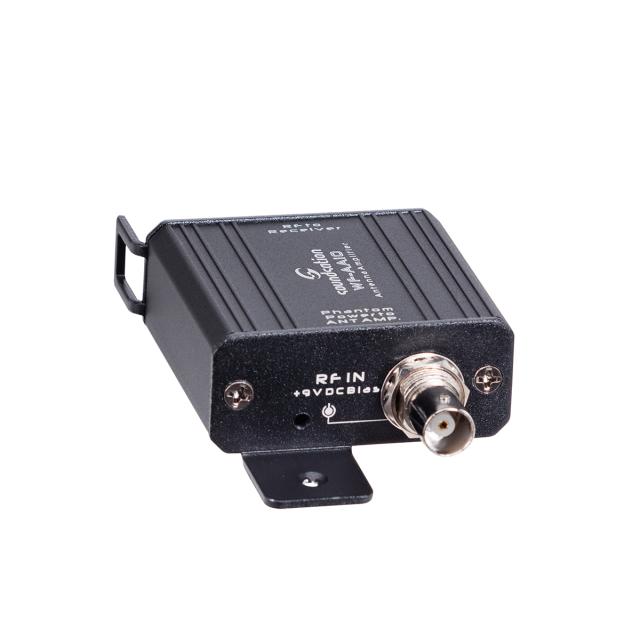 Wideband UHF antenna amplifier