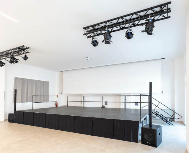 Centolight now offers platforms, stages and accessories!