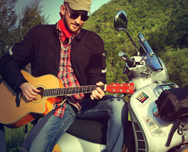 A "Rebel Tour" on Vespa