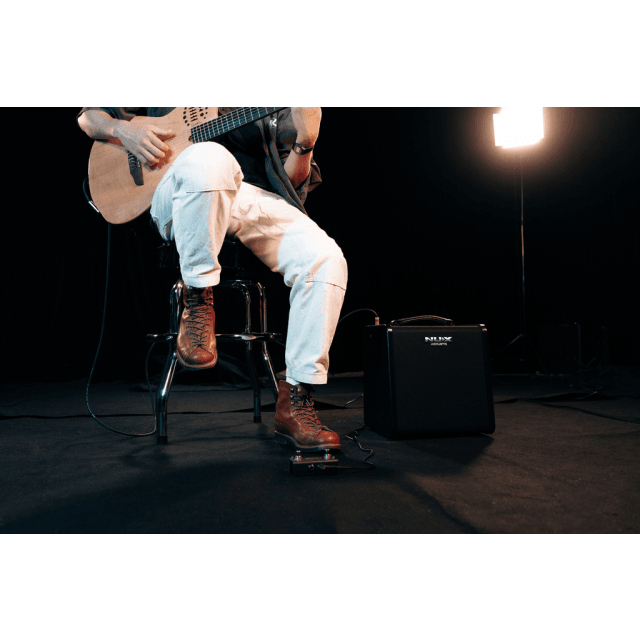 Amplificatore per chitarra acustica con Drum&Loop (60W RMS)