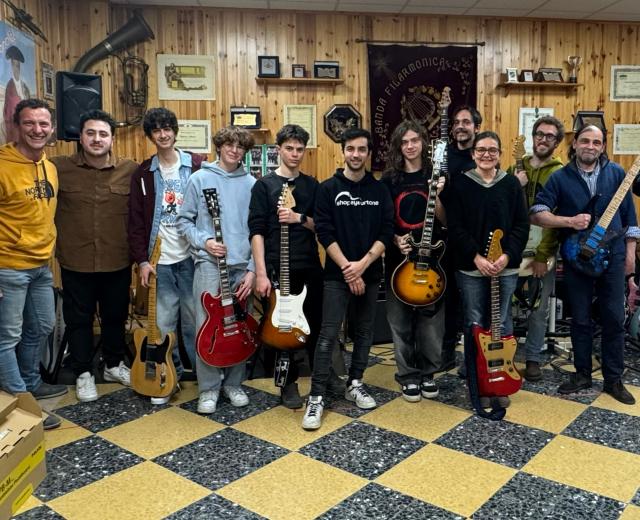 Building your guitar tone: training project with ShapeYourTone and NUX