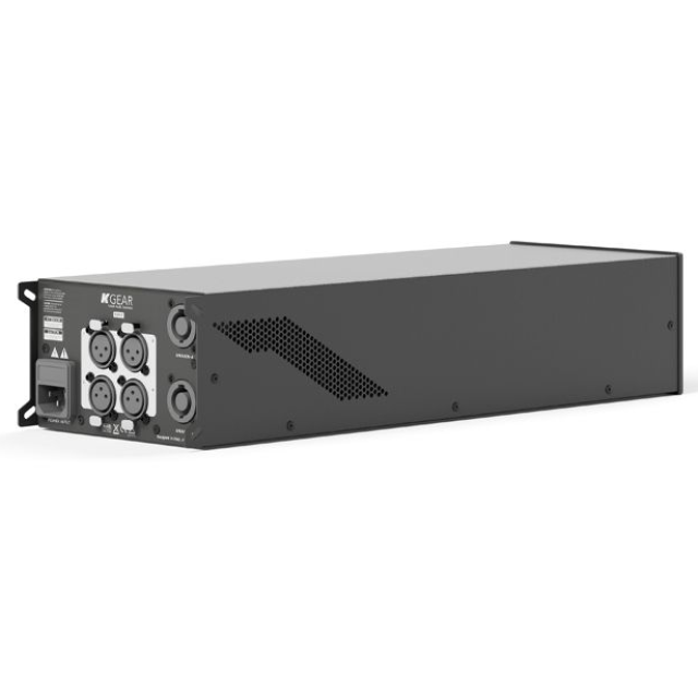 Compact 4-channel high-efficiency Class D amplifier