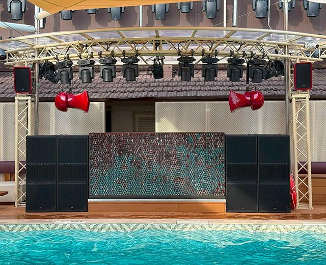 Twiga Forte dei Marmi: Iconic Lifestyle Meets Void Acoustics Excellence