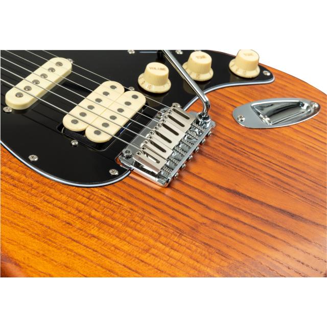 Double cutaway electric guitar with 2 single coils + splittable humbucker (nitro finish)