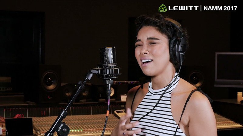 Alexandra Shipp short vocal demo with the LCT 440 PURE