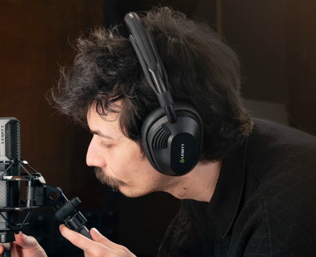 LEWITT LW6: wireless headphones for professional studio applications