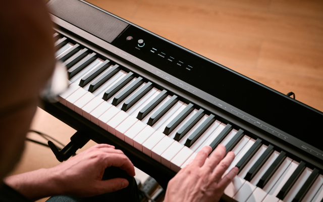 MEDELI SP-C120 - Digital Piano with 88 graded  hammer action keys