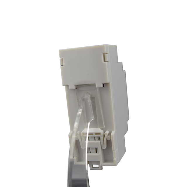 Tracker GPS su guida DIN & 1 anno di abbonamento a piattaforma di localizzazione GPS