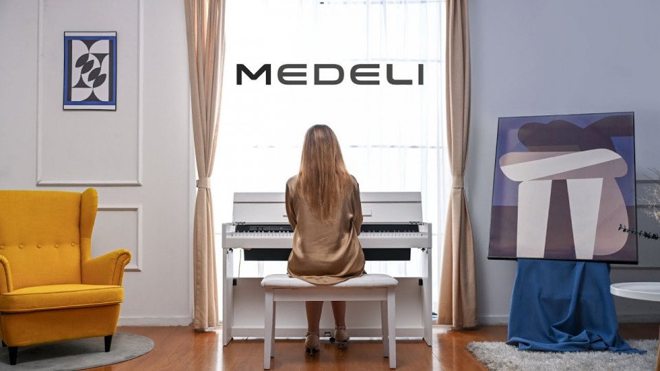 Medeli CP203 - Compact digital piano with white finish