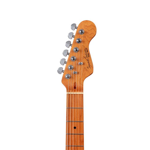 Chitarra elettrica con 2 single coil + humbucker splittabile e meccaniche autobloccanti (equipaggiata Wilkinson, tastiera e manico in acero roasted)