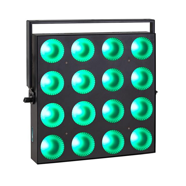 Set composto da 2 accecatori 16x30W RGB COB slim modulari con Flight case