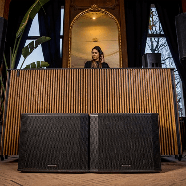 15” reflex loaded active subwoofer