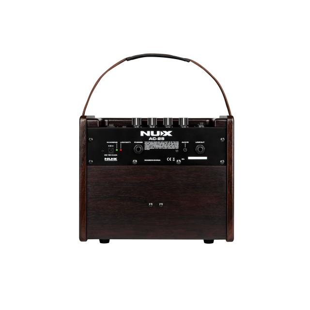 Amplificatore per chitarra acustica a batteria (25W RMS)