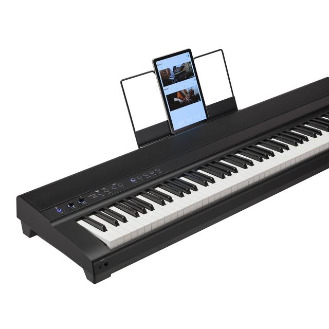 Digital Piano with 88 graded hammer action keys and MIDI Bluetooth function