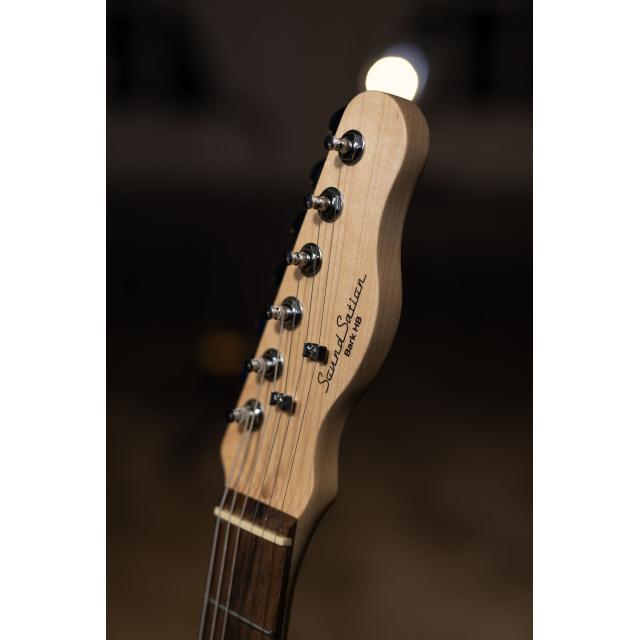 Electric guitar w/ Wilkinson Humbuckers and self locking tuners