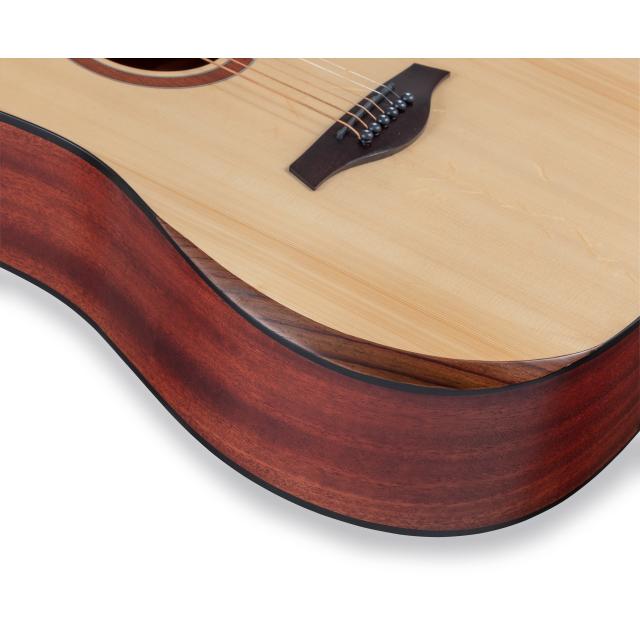Chitarra acustica dreadnought cutaway amplificata con armrest