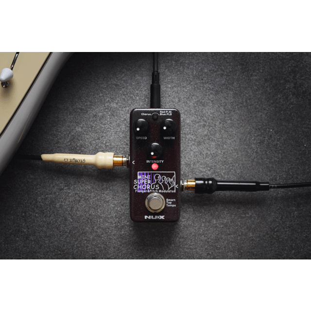 Mini Super Chorus stompbox (Chorus, Flanger, Pitch Modulation)