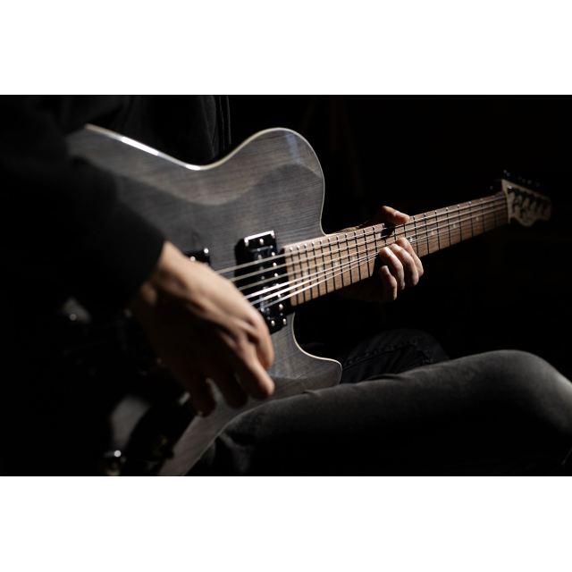 Chitarra elettrica con doppio Humbucker Wilkinson e meccaniche autobloccanti