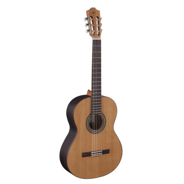 Chitarra classica da studio con finitura open pore