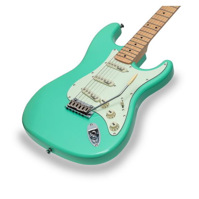 Chitarra elettrica double cutaway con 3 single coil e meccaniche vintage (equipaggiata Wilkinson)