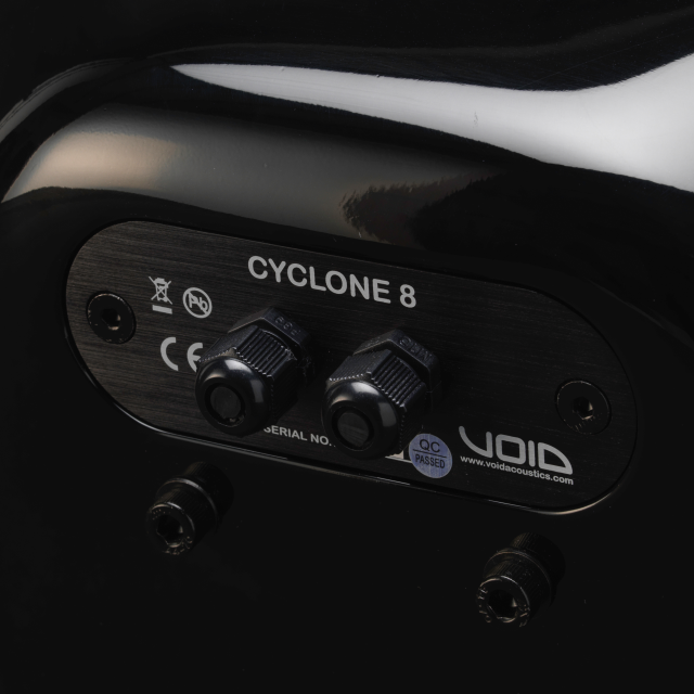 8” passive 2-way loudspeaker in fibreglass (black)