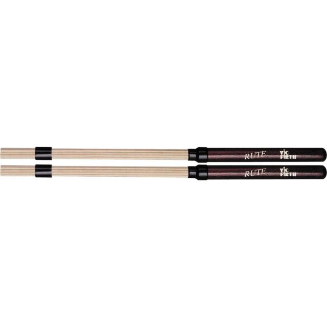 Brush with 16 Wood Dowels