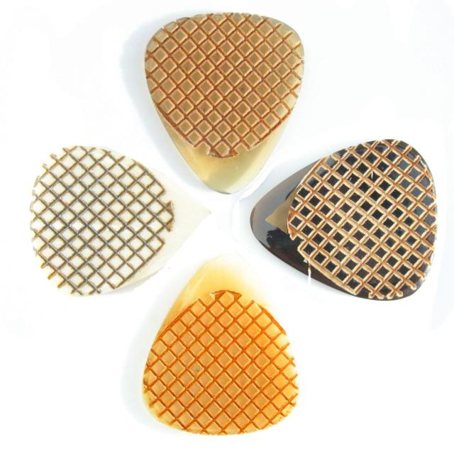 4 Grip Tones Plectrums Set