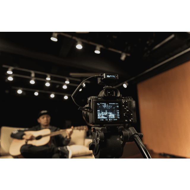 2.4 GHZ Wireless Lavalier System