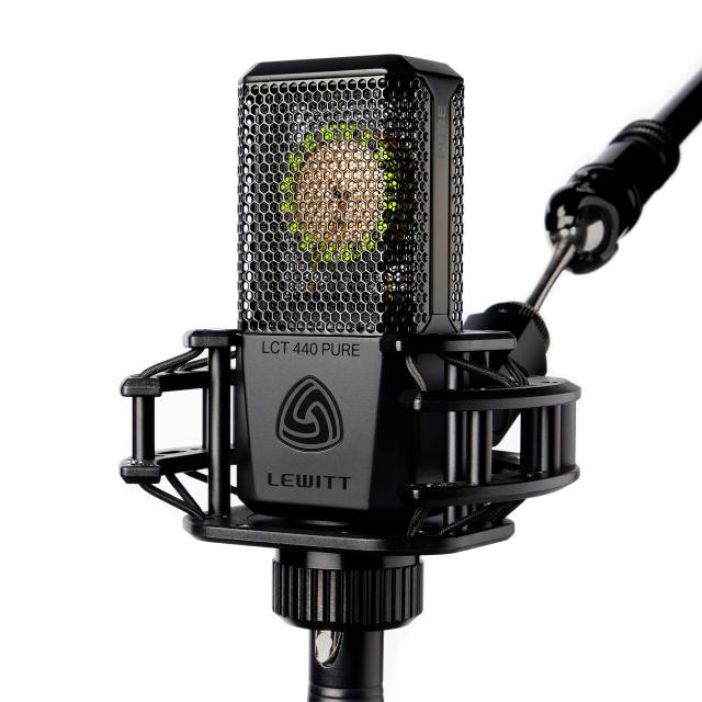 1" true condenser cardioid microphone with top-of-the-line technology.